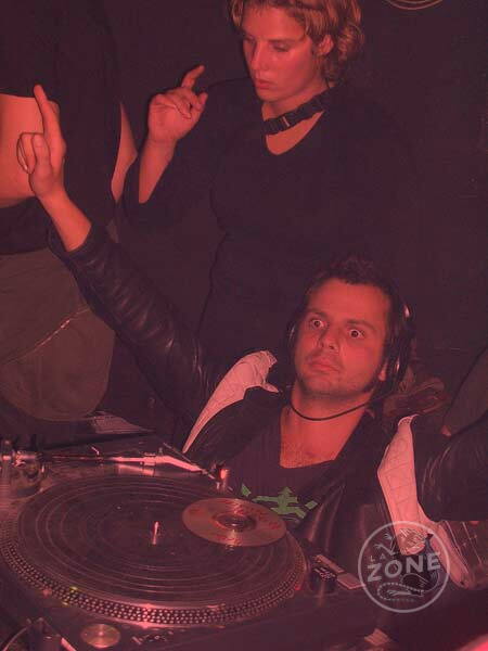 Z_30_10_04_Elis_Jam1.jpg